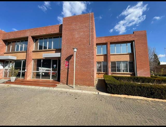 INDUSTRIAL PROPERTY TO RENT IN HENNOPSPARK